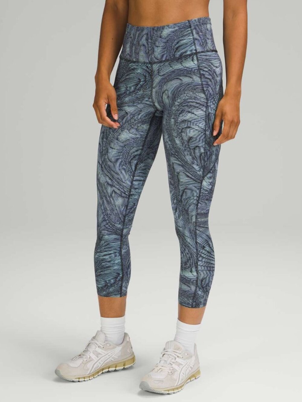 Lululemon Fast and Free High Rise Crop 23" Dimensional Icing Blue Multi 4 W6BE1S